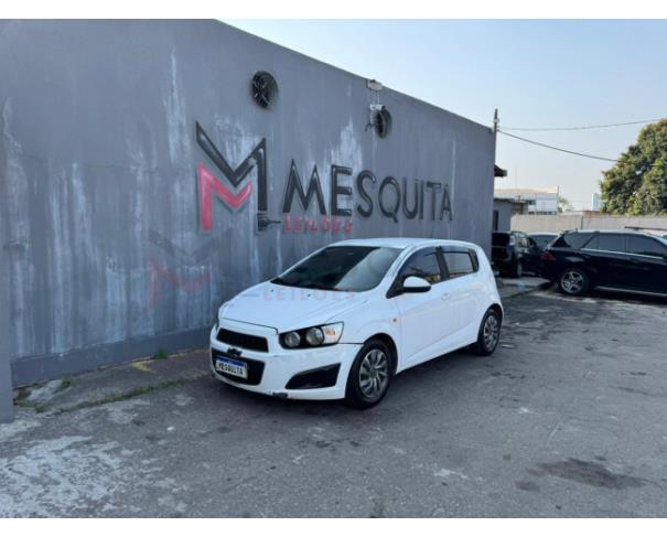 Foto de GM-CHEVROLET SONIC HB LT 1.6 2014 - BRANCA - FLEX