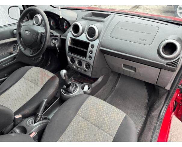 Foto de FORD FIESTA 1.6 2014 - VERMELHO - FLEX