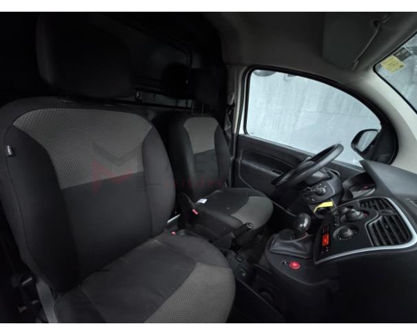 Foto de RENAULT KANGOO FURGÃO Z.E MAXI 44KW 2023 - AMARELA - ELÉTRICA 