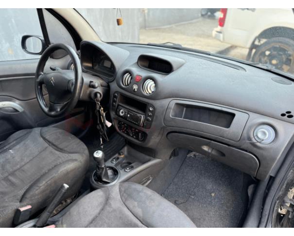 Foto de CITROEN C3 GLX 1.4 2008 - PRETA - FLEX